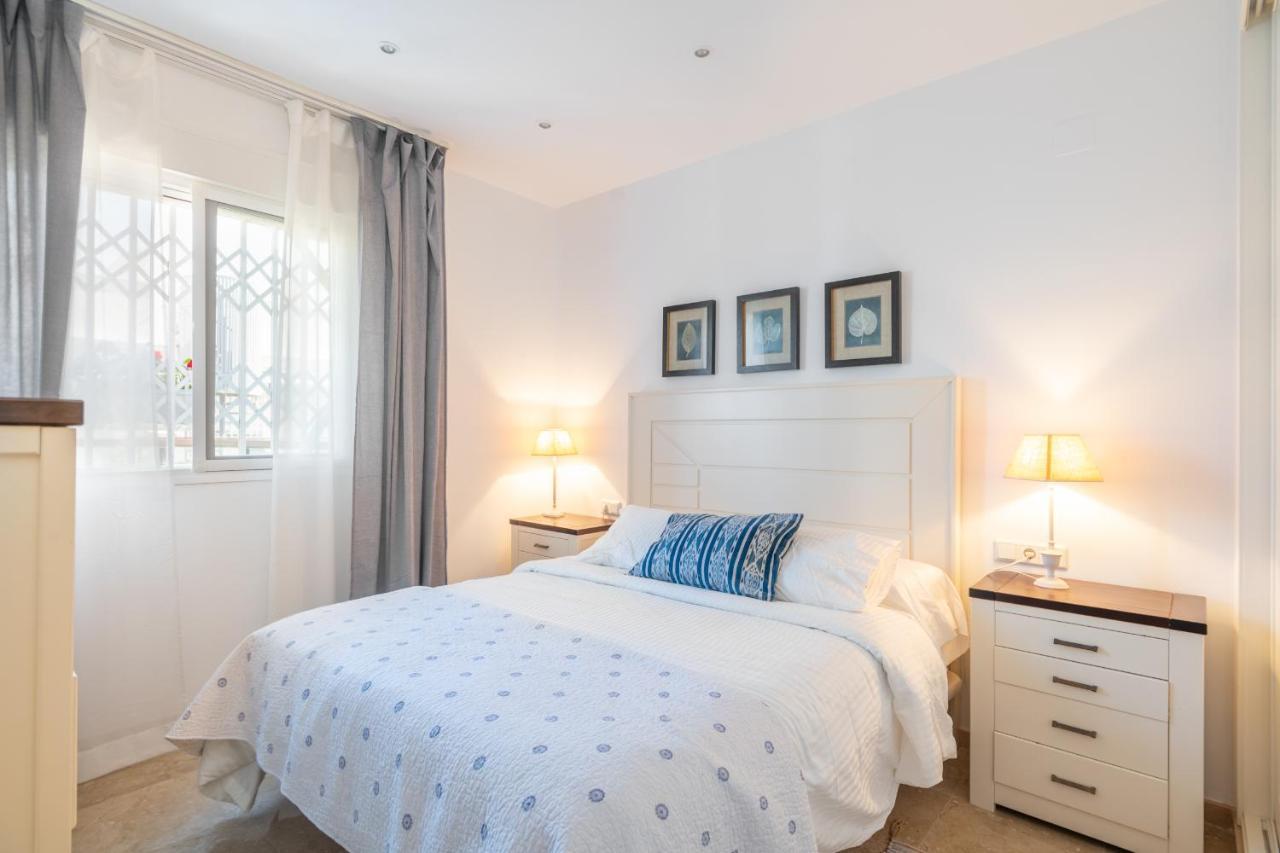 Апартаменти Atico 2 Terrazas Junto Al Mar By Rent Me Естепона Екстер'єр фото