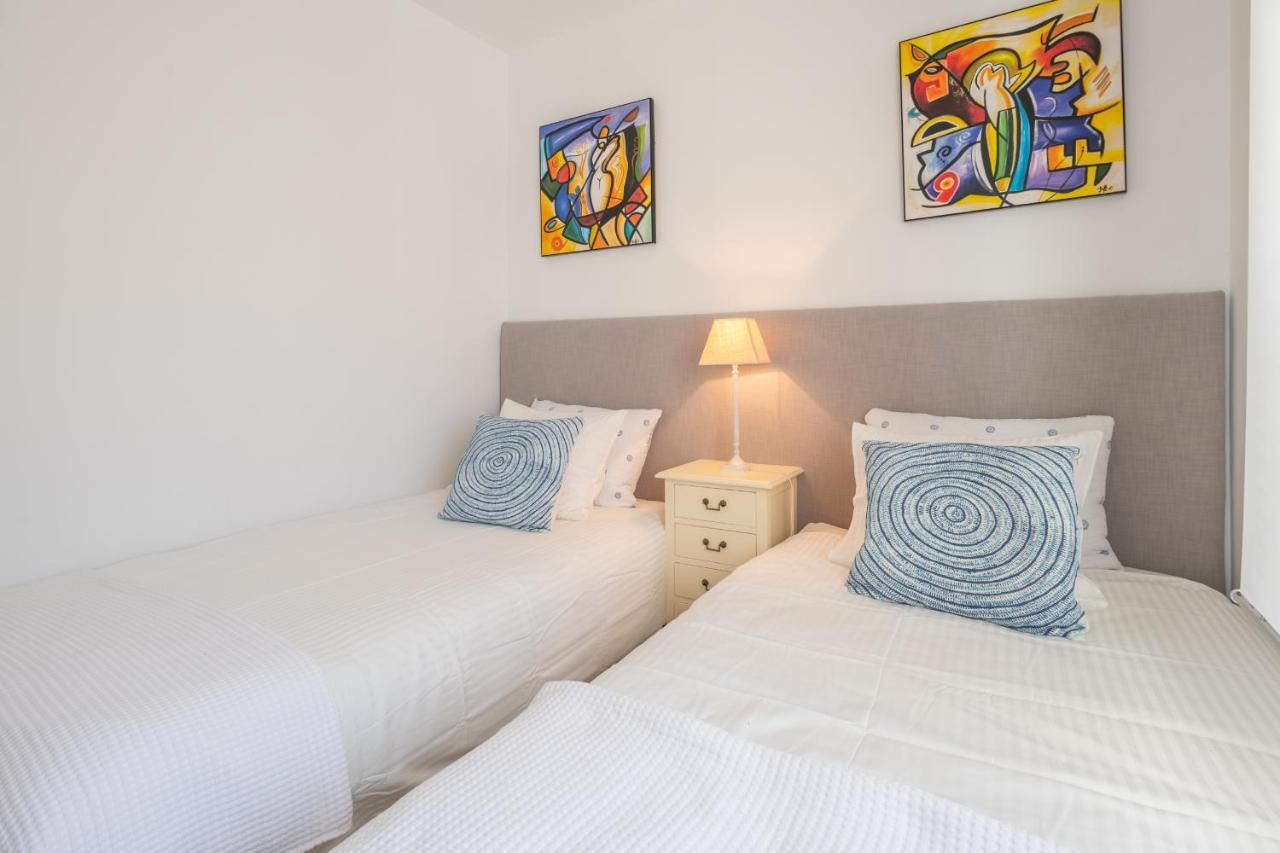 Апартаменти Atico 2 Terrazas Junto Al Mar By Rent Me Естепона Екстер'єр фото