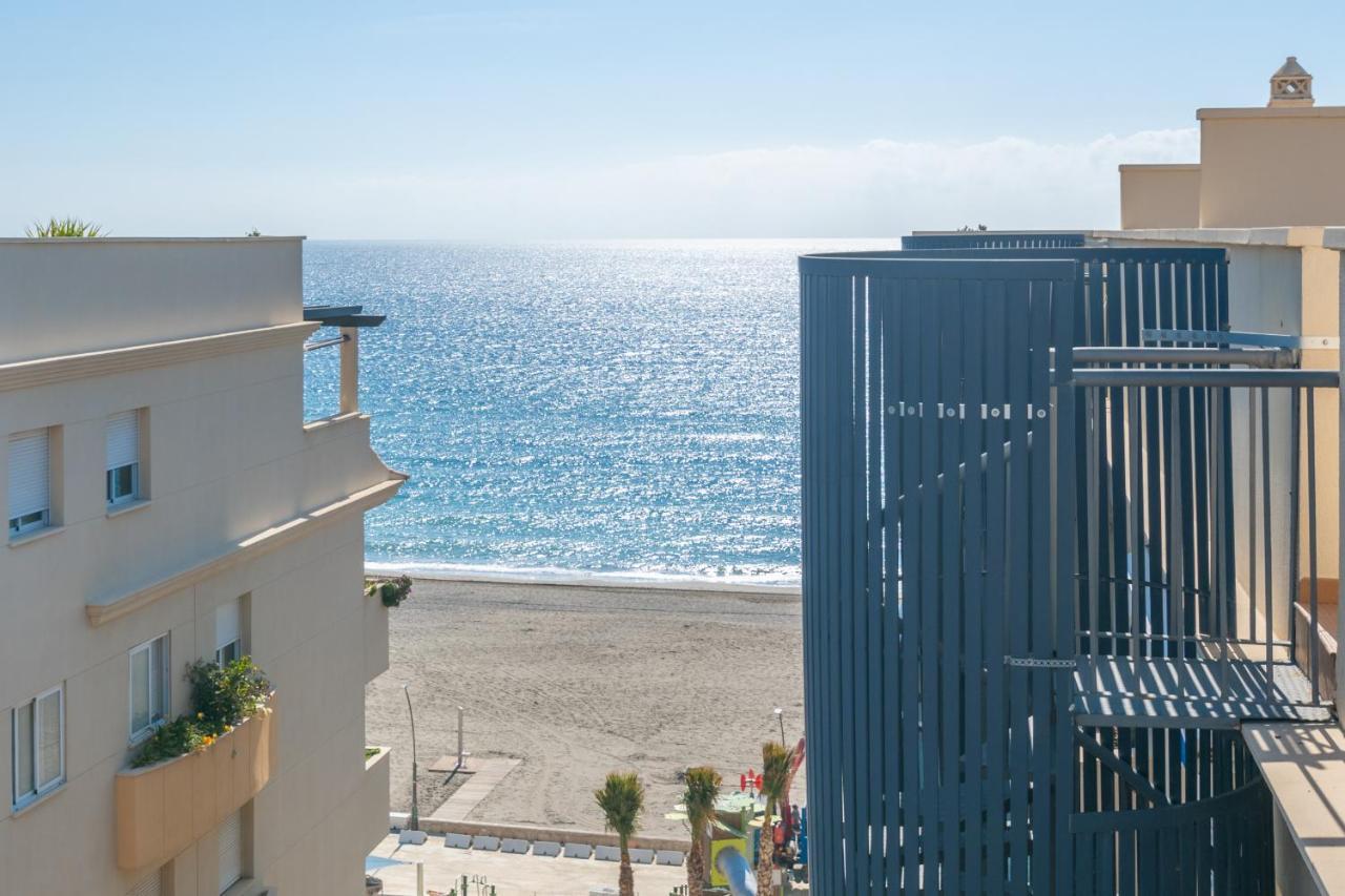 Апартаменти Atico 2 Terrazas Junto Al Mar By Rent Me Естепона Екстер'єр фото